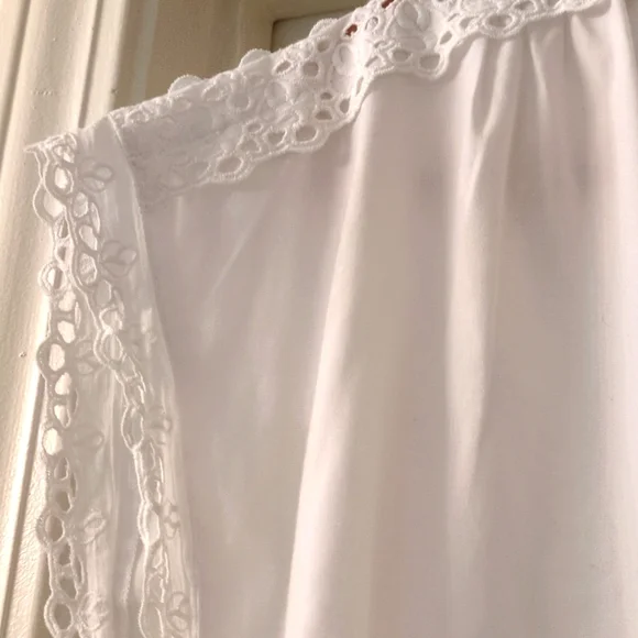 Vintage Lace Trimmed Blouse - Picture 3 of 4